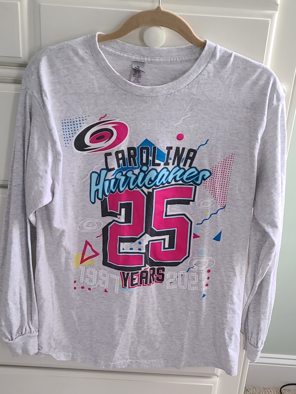 Carolina Hurricanes 25 Years Long-Sleeve Tee - Pink & Blue Design Medium